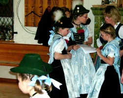 dirndl